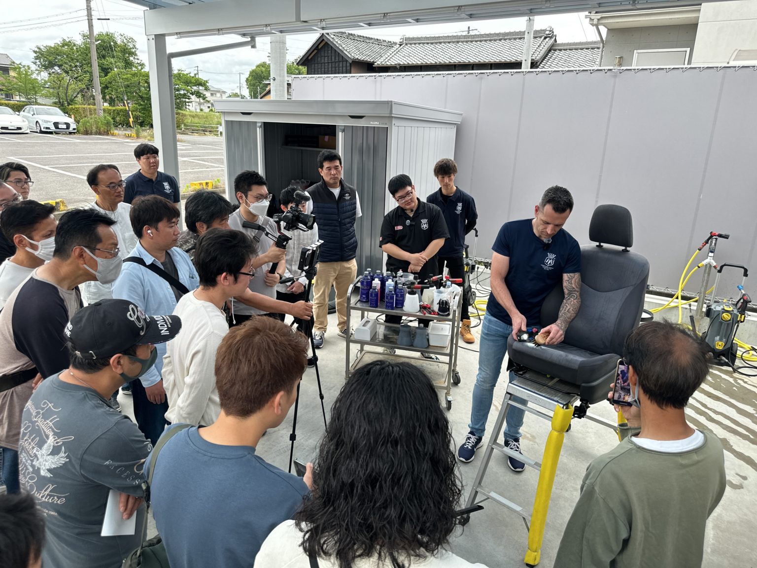 Plus刈谷店での製品デモンストレーションの様子