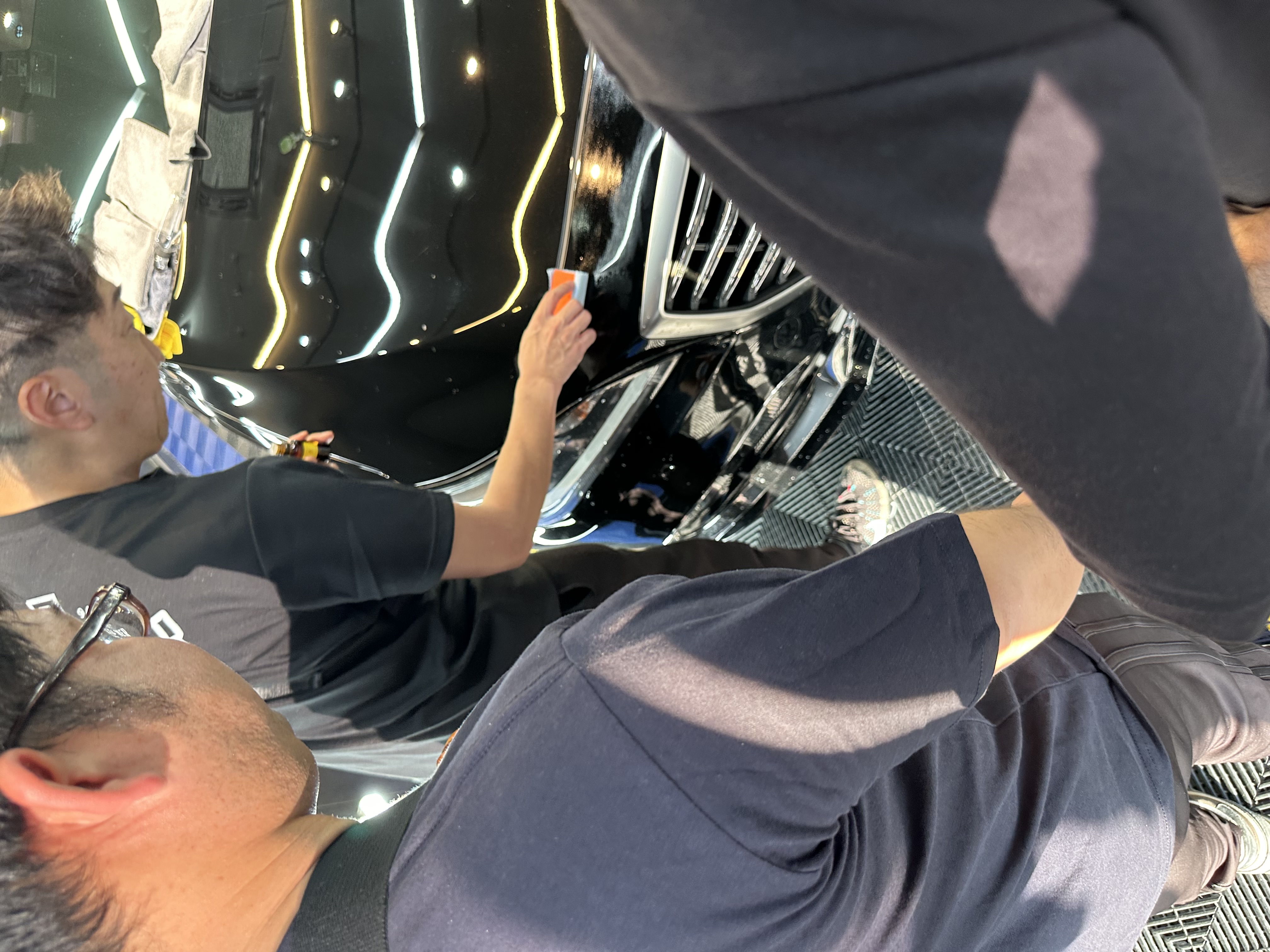 ARTWASH施設内でのディテイリング作業見学