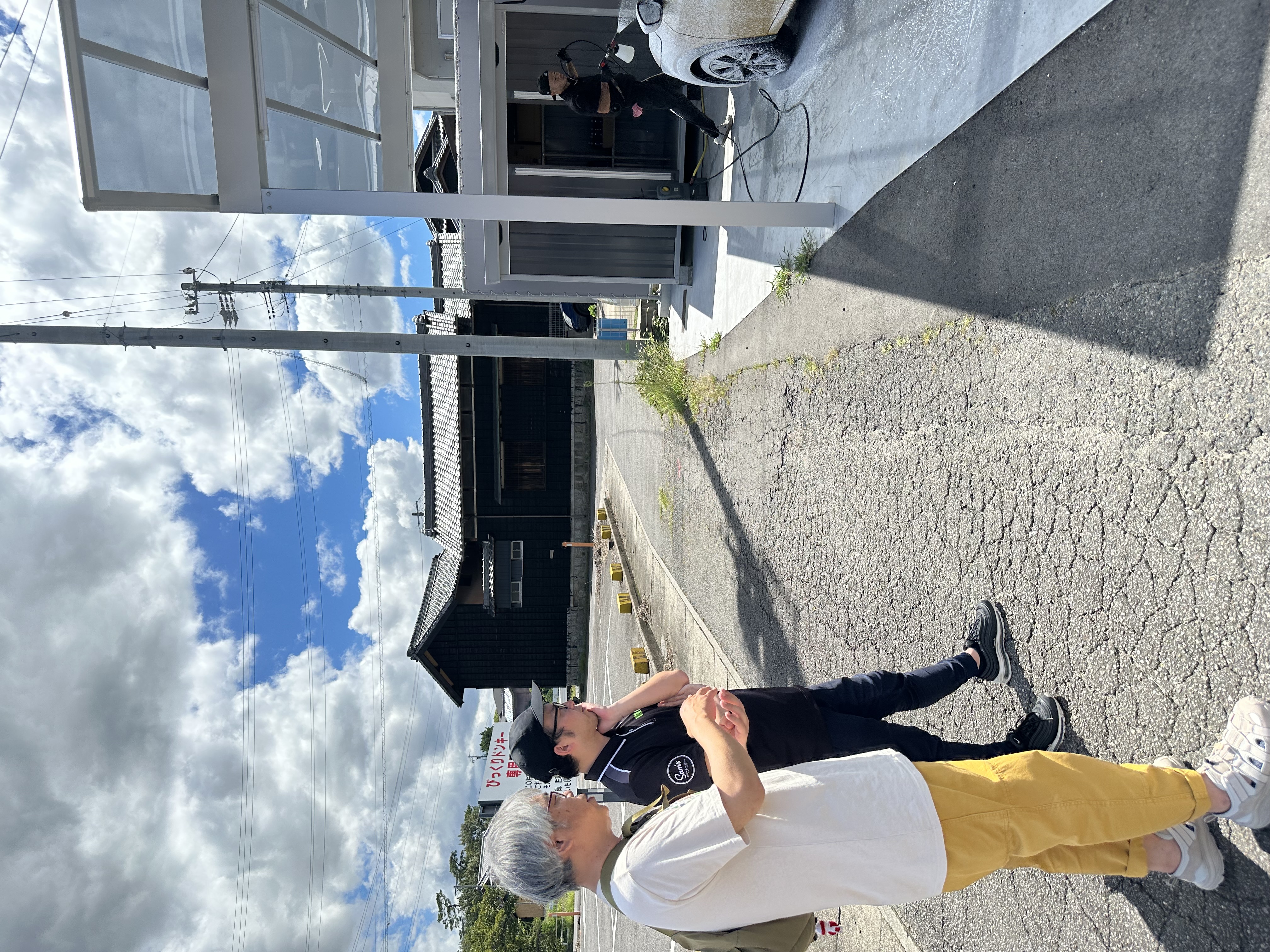 Plus刈谷店前での川上氏との記念撮影